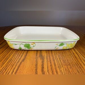 Villeroy & Boch Geranium casserole dish baker 11 1/2 x 8 1/4” x 2” Discontinued